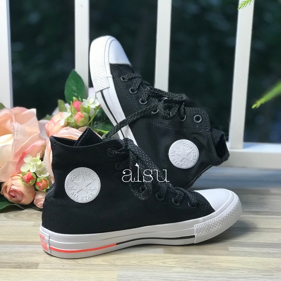 NWT Converse HI Black/Lava WMNS AUTHENTIC - Picture 3 of 7